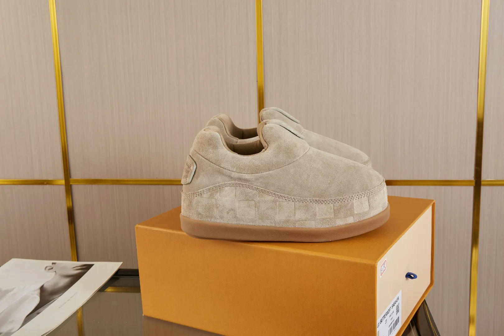 💰💰💰 660 hot style 🆕🆕🆕𝙇𝙑🔥New models are on the shelves🔥 Louis Vuitton 25ss, LV co-branded nigo YETI Fat Ding is ugly and cute, many Internet celebrities have put it on the show, a classic and versatile item. Fabric: imported high mercerized cowhide suede. Lining: High-grade elastic mesh, original molded outsole. Size: women's clothing, 35-41 (customized for women's 40 and 41), men's clothing 39-46 (customized for 45-46)